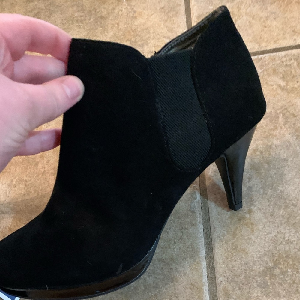 Gorgeous Bandolini booties